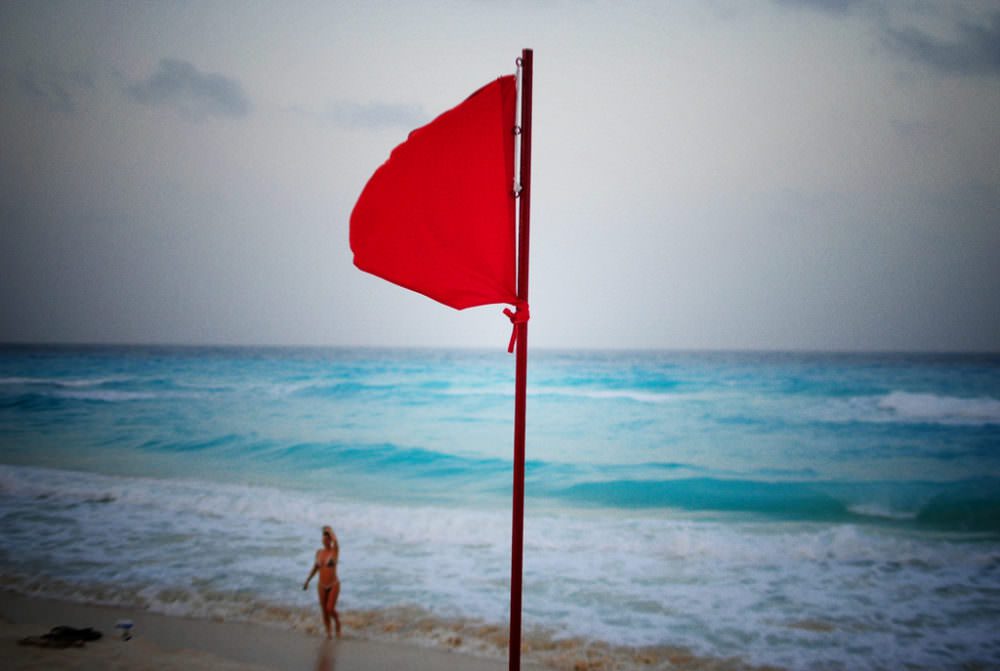 red flags to watch for when you hire a web designer